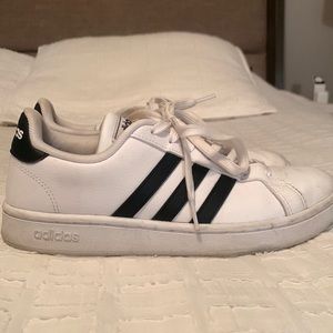 Adidas Grand Court Leather Sneakers. Size 8.